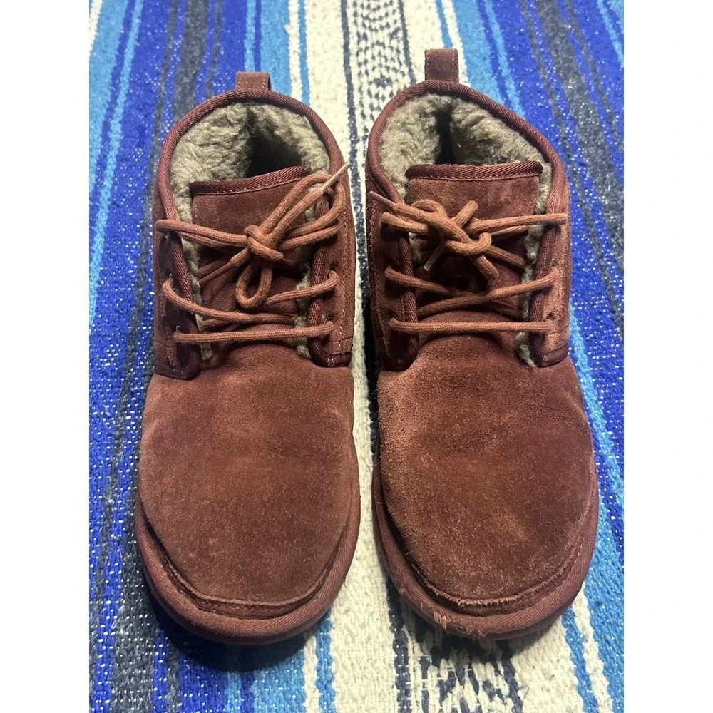 UGG Neumel Chukka Boots Men's Size 10 Burgundy Oxblood Suede Wool Lined
